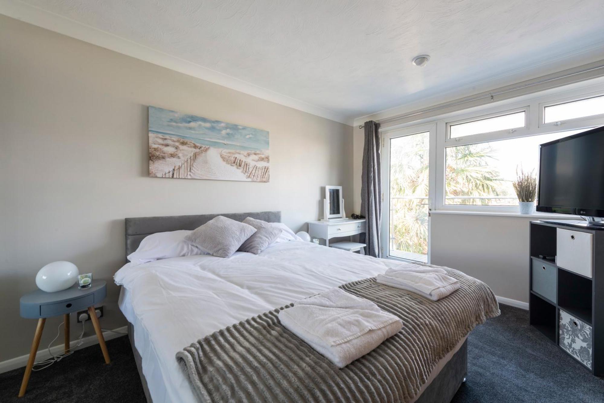 5 Bedroom Detached Beach House Poole Exterior foto